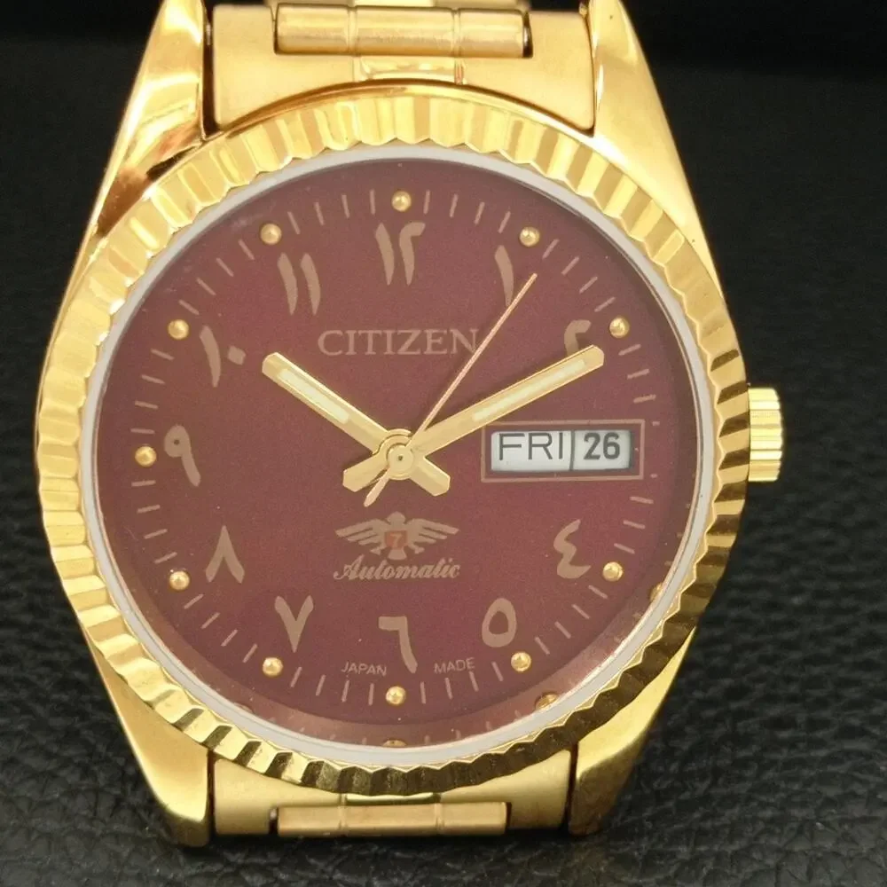 Vintage 1985 Citizen Automatic Mens Gold Watch W/daydate & Red accents
